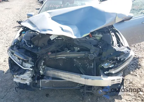 2020 Honda Insight Touring z USA, uszkodzony, nr VIN 19XZE4F90LE005653